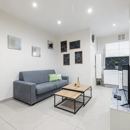 Apartamento Charming 1 Bdr Old Town Niza Exterior foto