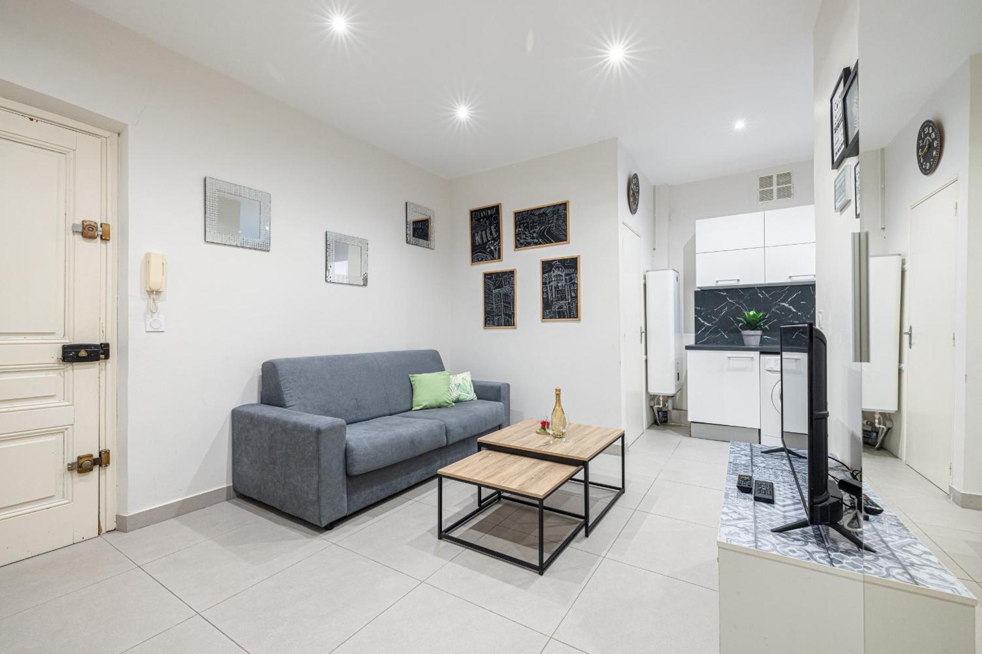 Charming 1 Bdr Old Town